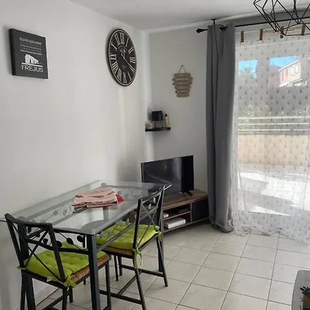 Le Bella Vista Apartment *